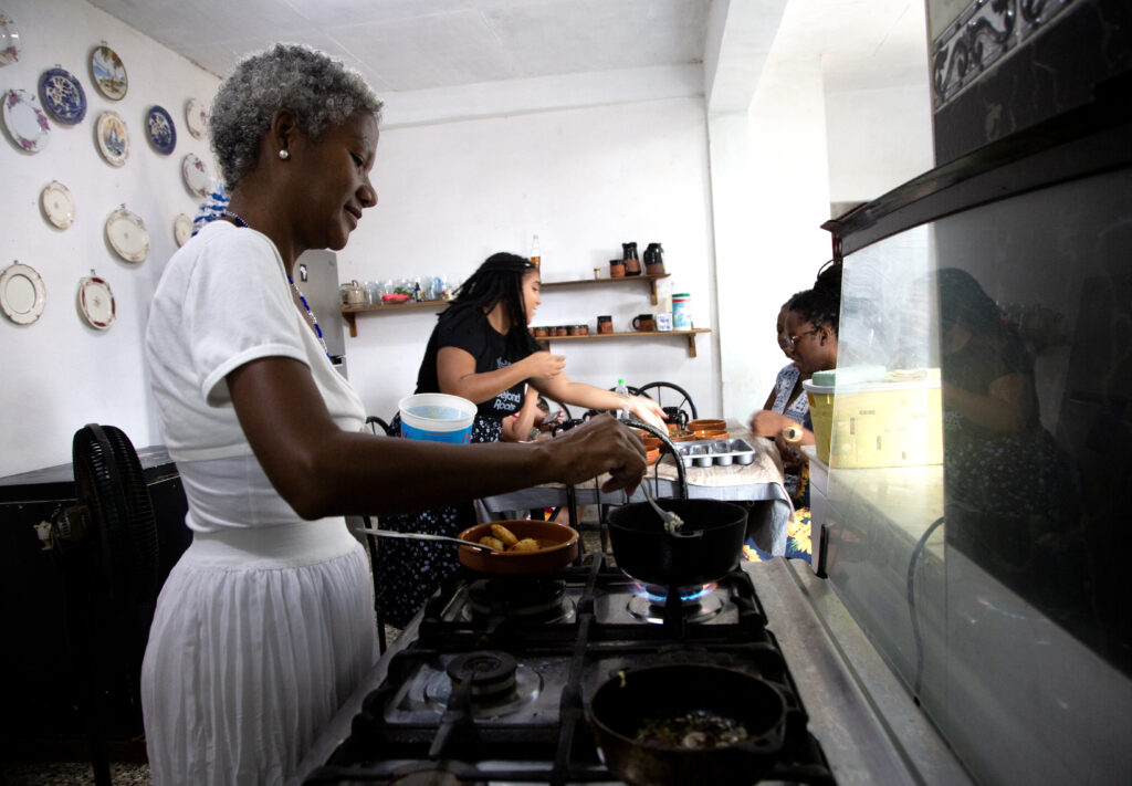 Beyond Roots - Afro Cuban Culture | Trip Planning & Experiences | Afrotasting: A Sensory Journey Through Afro-Cuban Spirituality, Cuisine & Culture - Beyond Roots is your Key to Cuba;. Connect with Afro culture and identity. Plan your Trip to Cuba | Best Experiences | Visit our Online Shop