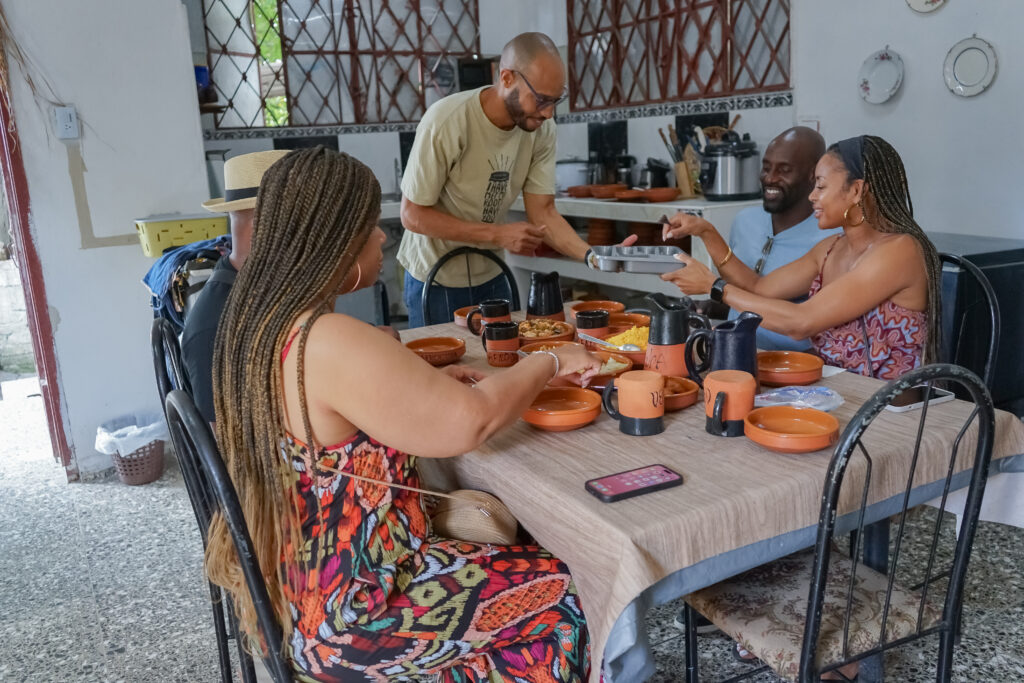 Beyond Roots - Afro Cuban Culture | Trip Planning & Experiences | EXPERIENCE IT - Beyond Roots is your Key to Cuba;. Connect with Afro culture and identity. Plan your Trip to Cuba | Best Experiences | Visit our Online Shop