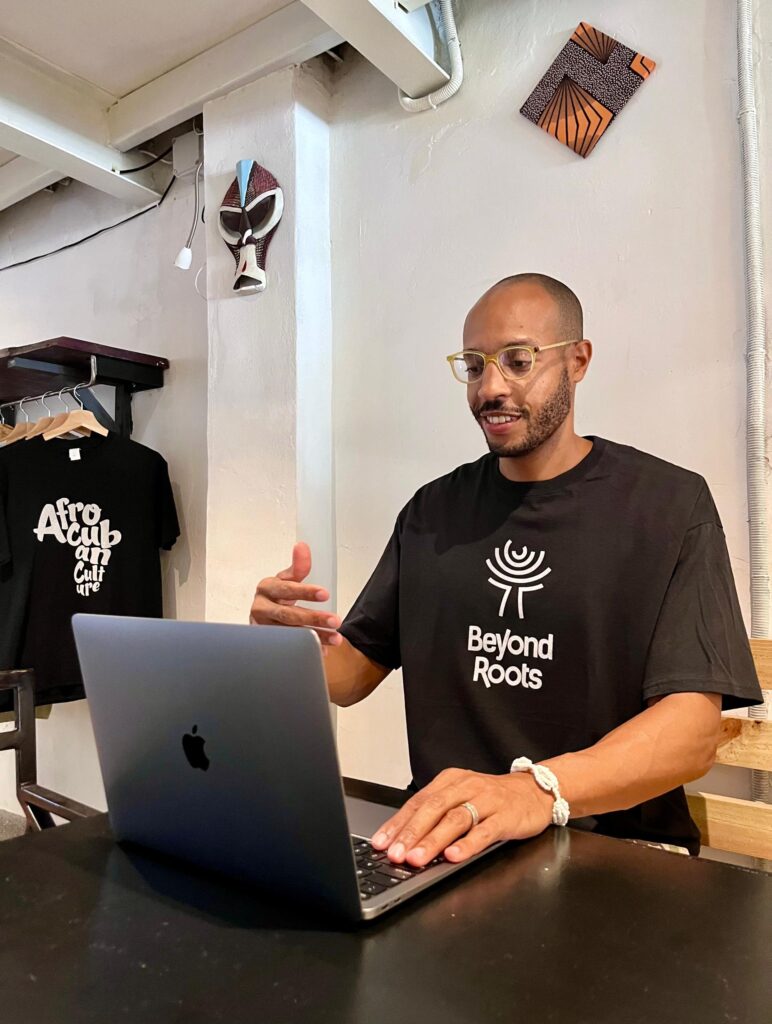 Beyond Roots - Afro Cuban Culture | Trip Planning & Experiences | EXPERIENCE IT - Beyond Roots is your Key to Cuba;. Connect with Afro culture and identity. Plan your Trip to Cuba | Best Experiences | Visit our Online Shop